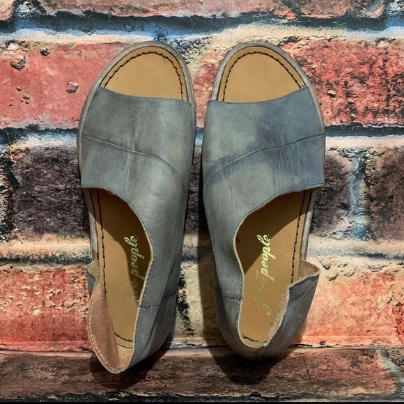 Free People Mont Blanc Flats - Picture 5 of 9